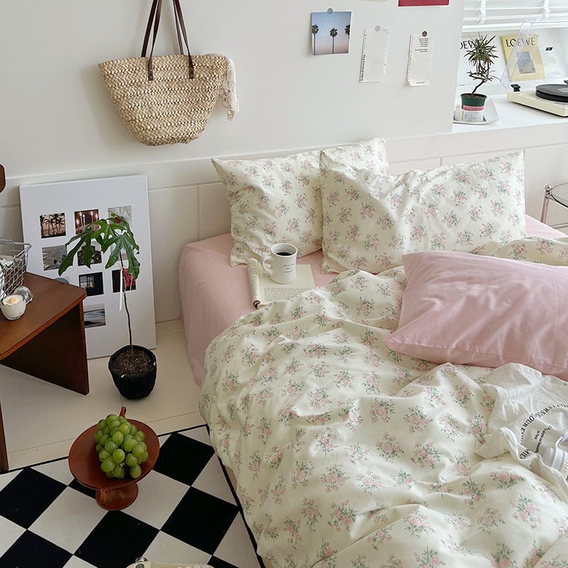 Sweet Floral Bedding Set / Floral Blue