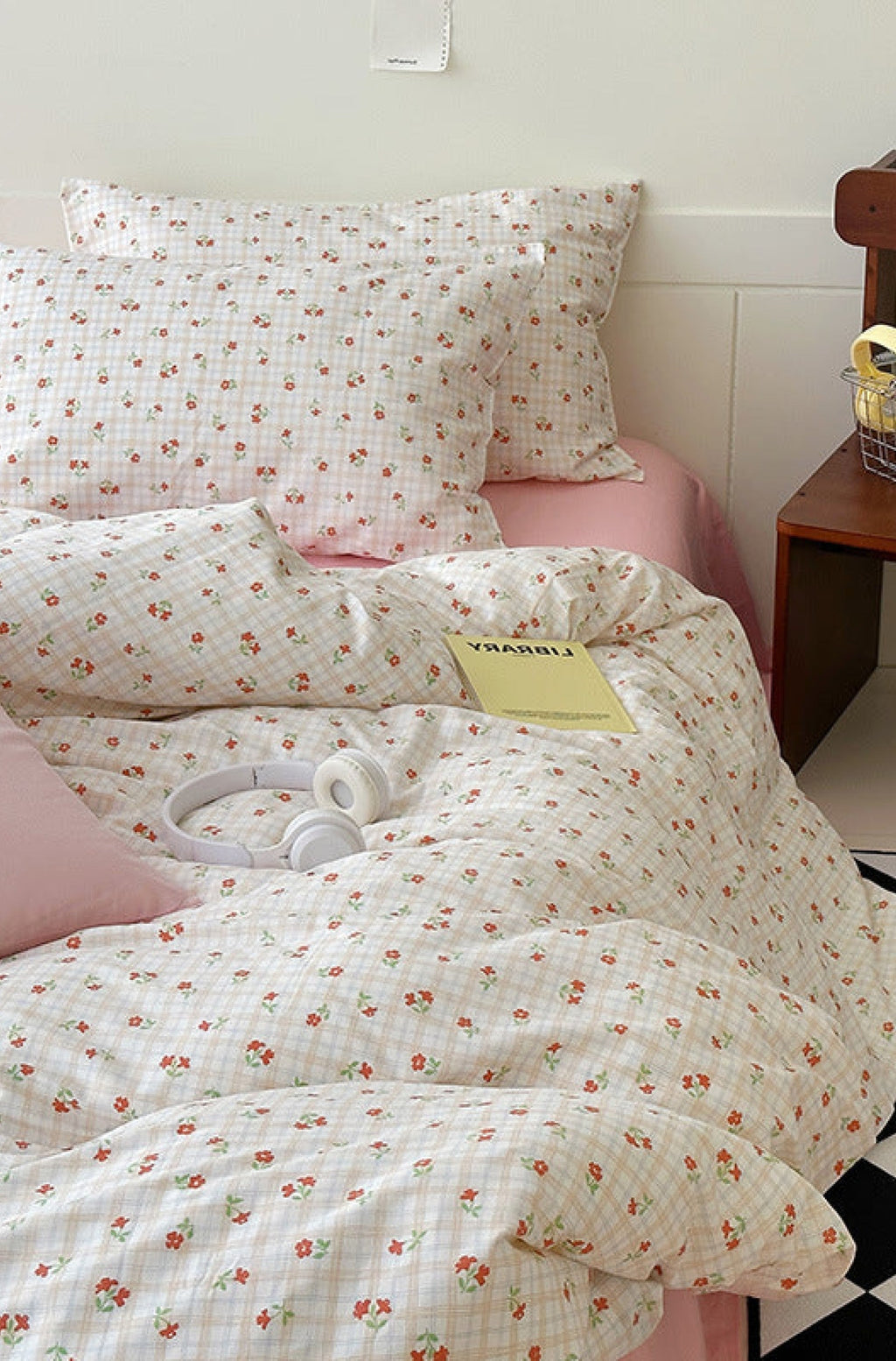 Sweet Floral Bedding Set / Pink