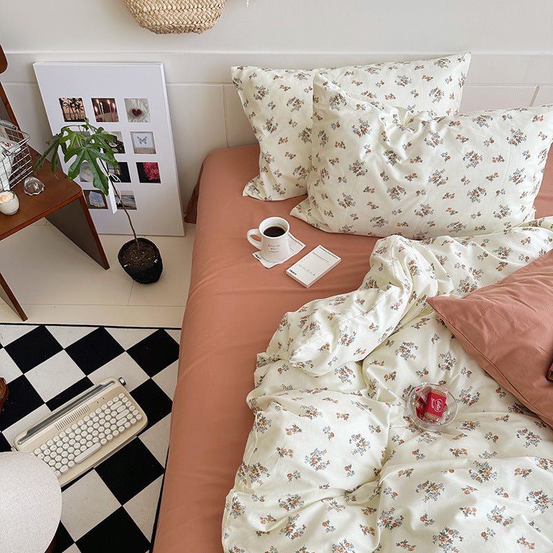 Sweet Floral Bedding Set / Pink