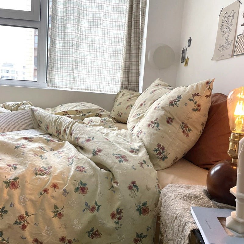 Vintage Inspired Floral Duvet Cover / Brown + Beige