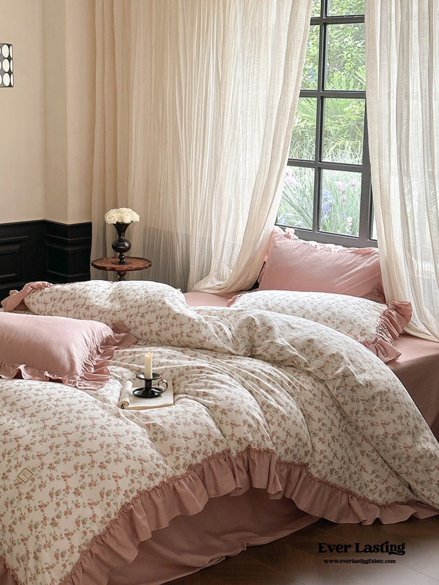 Vivienne Floral Double Gauze Bedding Set / Cobalt Blue