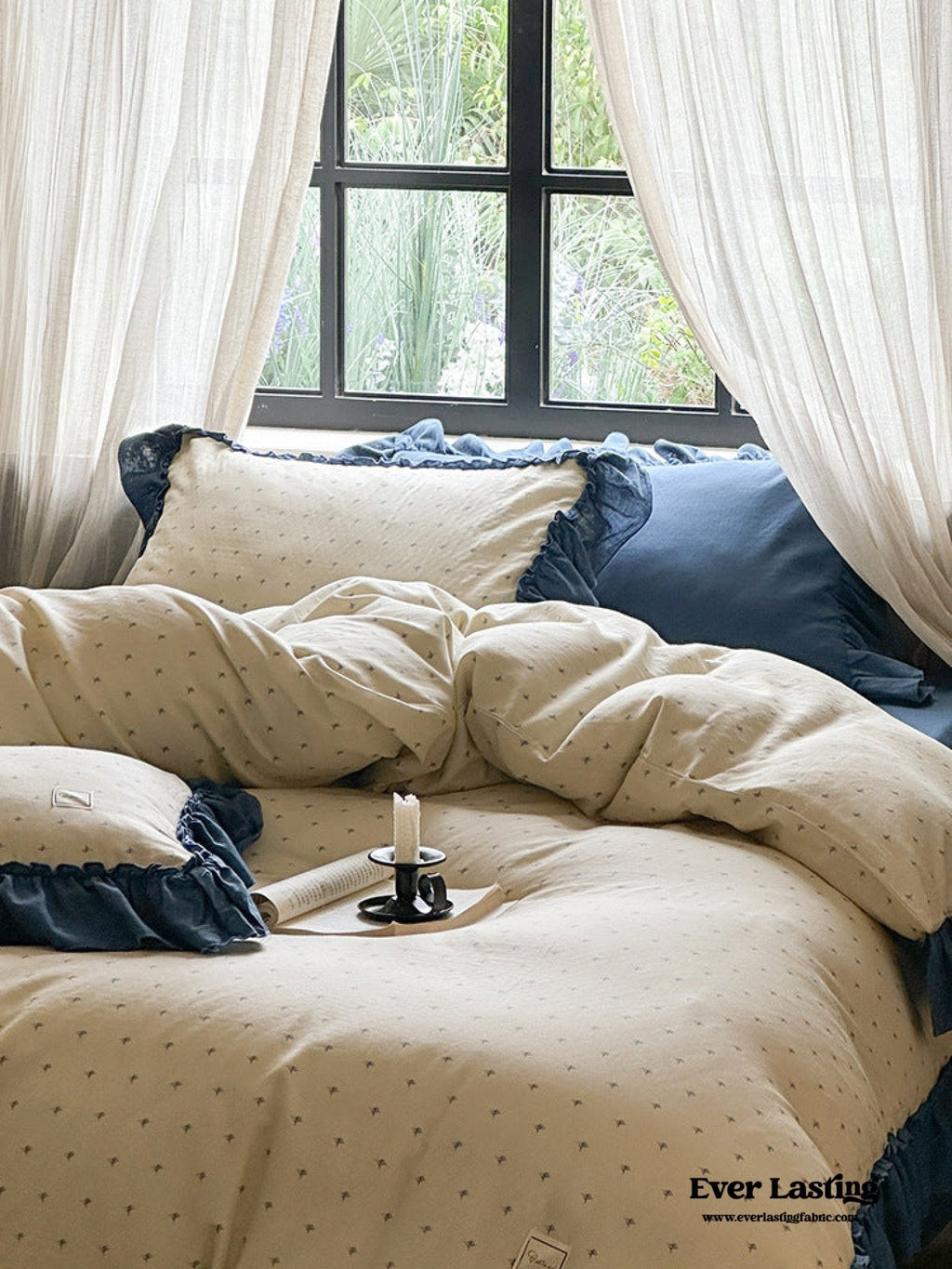 Vivienne Floral Double Gauze Bedding Set / Cobalt Blue