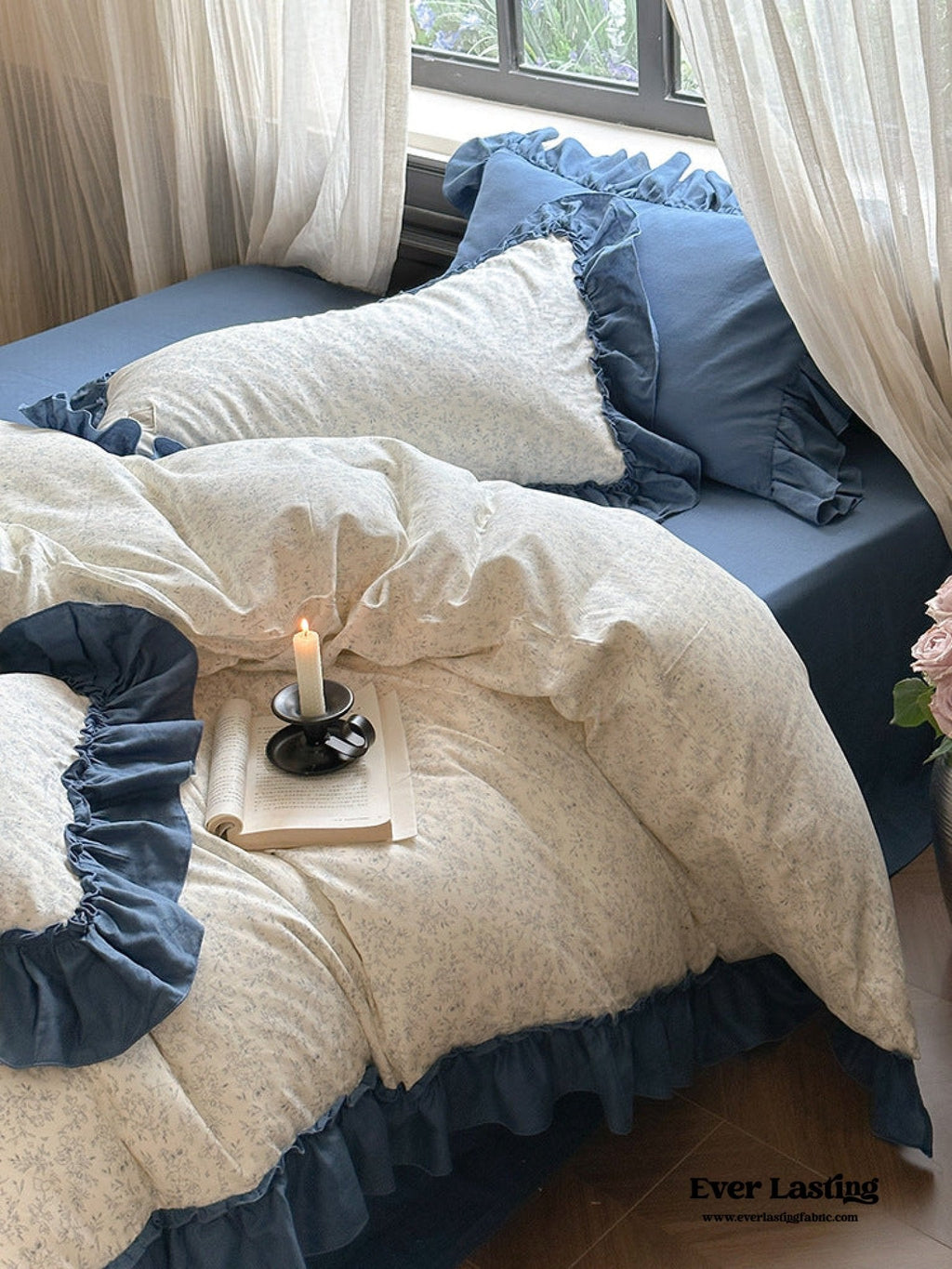 Vivienne Floral Double Gauze Bedding Set / Cobalt Blue