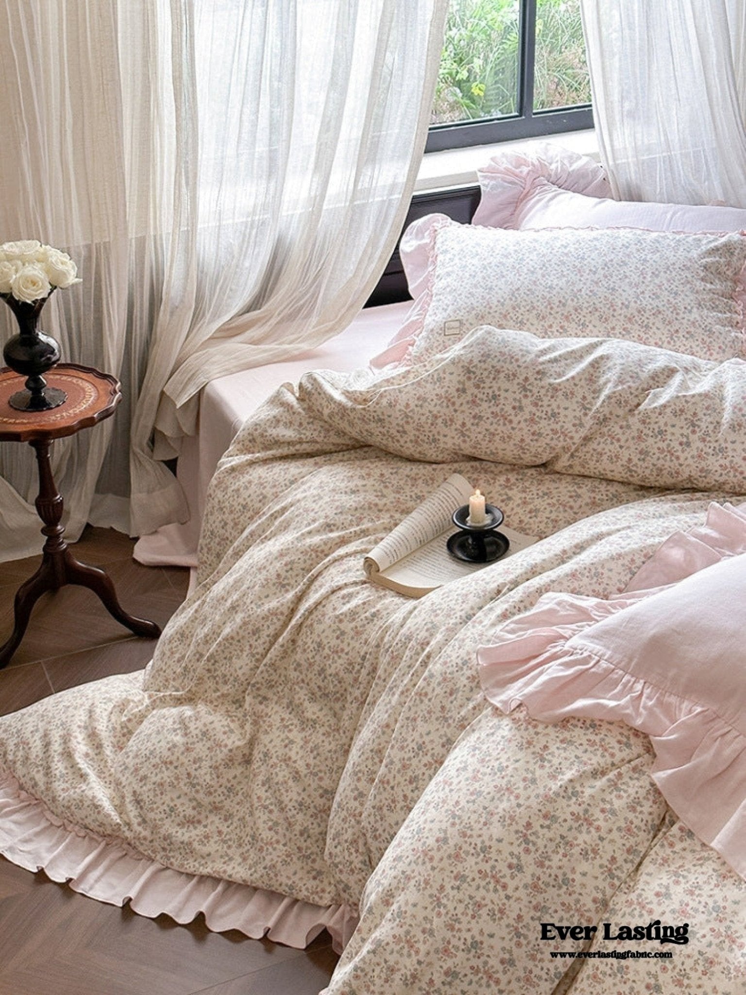 Vivienne Floral Double Gauze Bedding Set / Light Pink