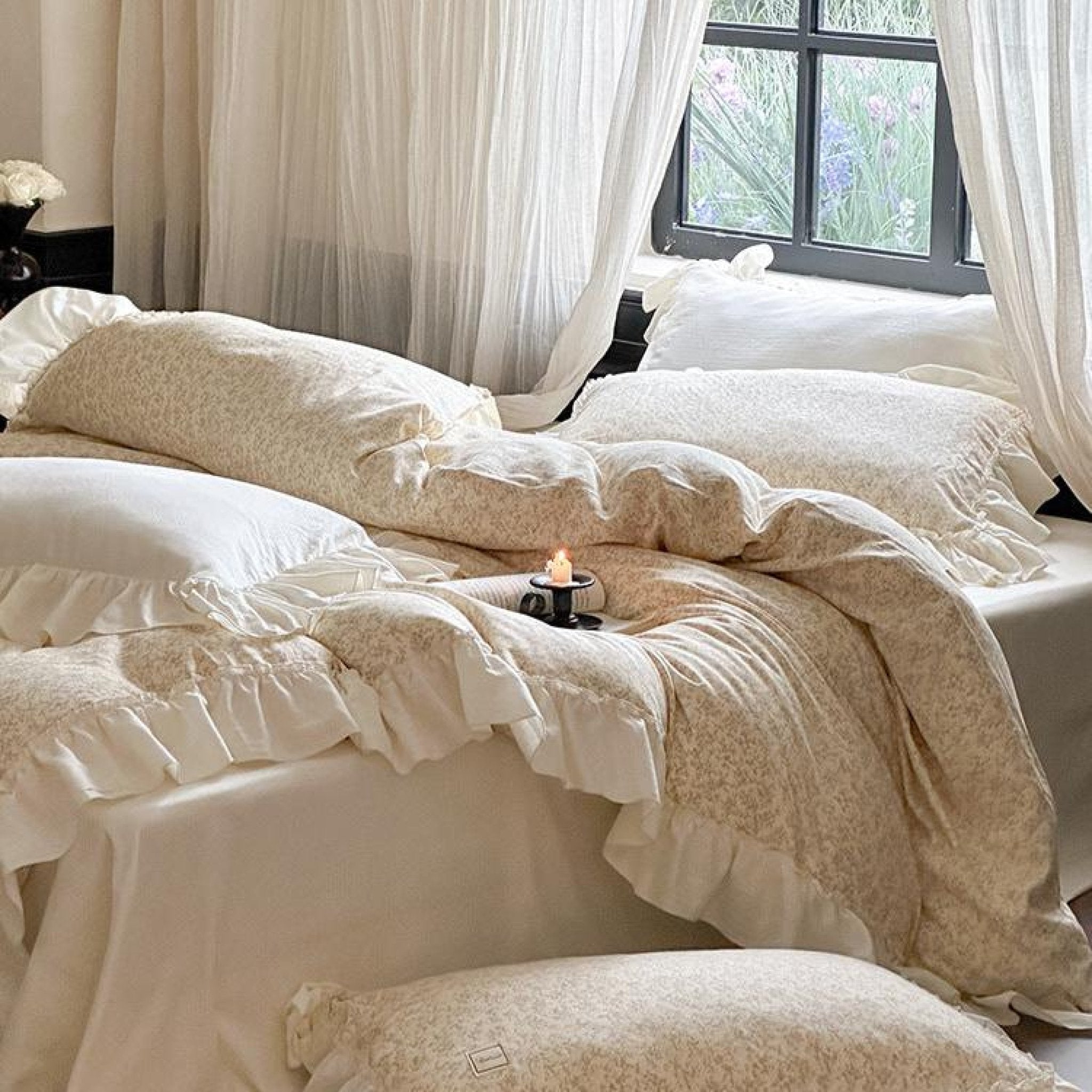 Vivienne Floral Double Gauze Bedding Set / Maroon Red