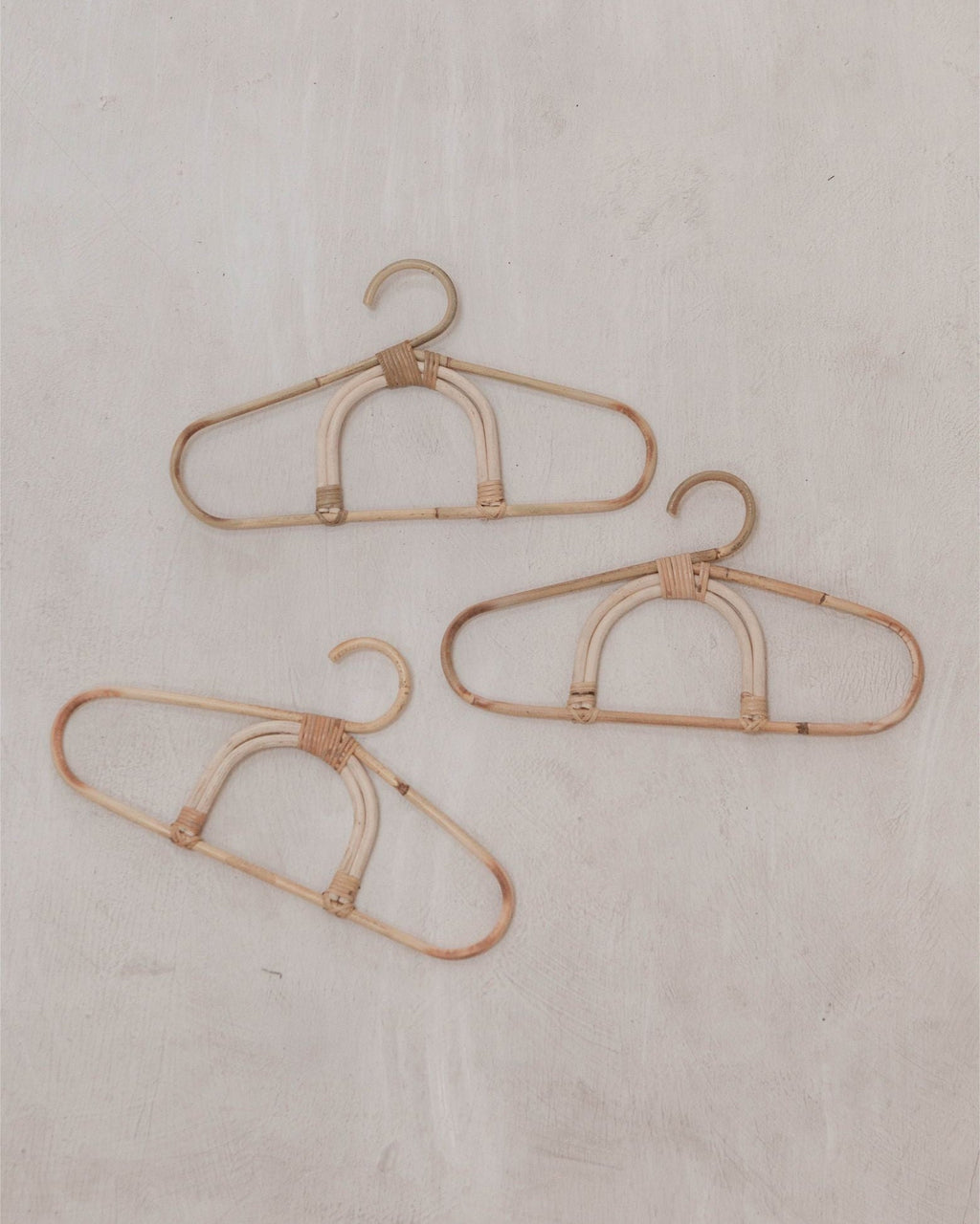 Rainbow Rattan Hanger